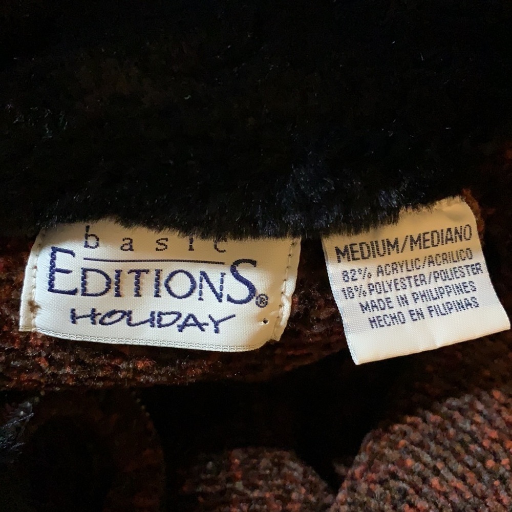 Women’s Basic Editions Sweater Jacket Size Medium - image 4